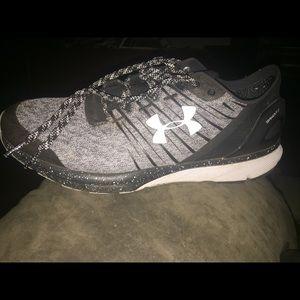 Under Armor Men’s  Shies